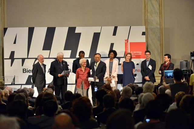 Joan Jonas - Photo of Andrea Avezzù Courtesy of la Biennale di Venezia