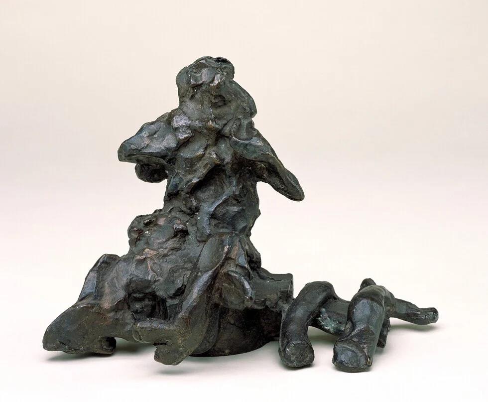 Untitled #12, 1969, bronze, 7 ½ x 9 ¼ x 5 ¾ inches (19,1 x 23,5 x 14,6 cm) Raymond and Patsy Nasher Collection, Nasher Sculpture Center, Dallas / © 2024 The Willem de Kooning Foundation, SIAE